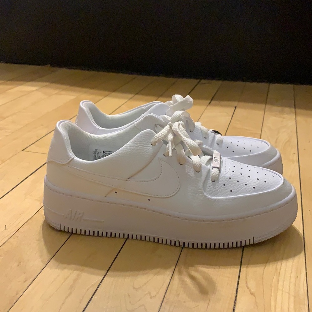 Nike women’s Airforce 1